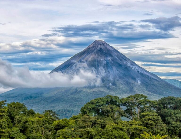 Photo of one of the 5 most active volcanoes in Costa Rica, volcan arenal